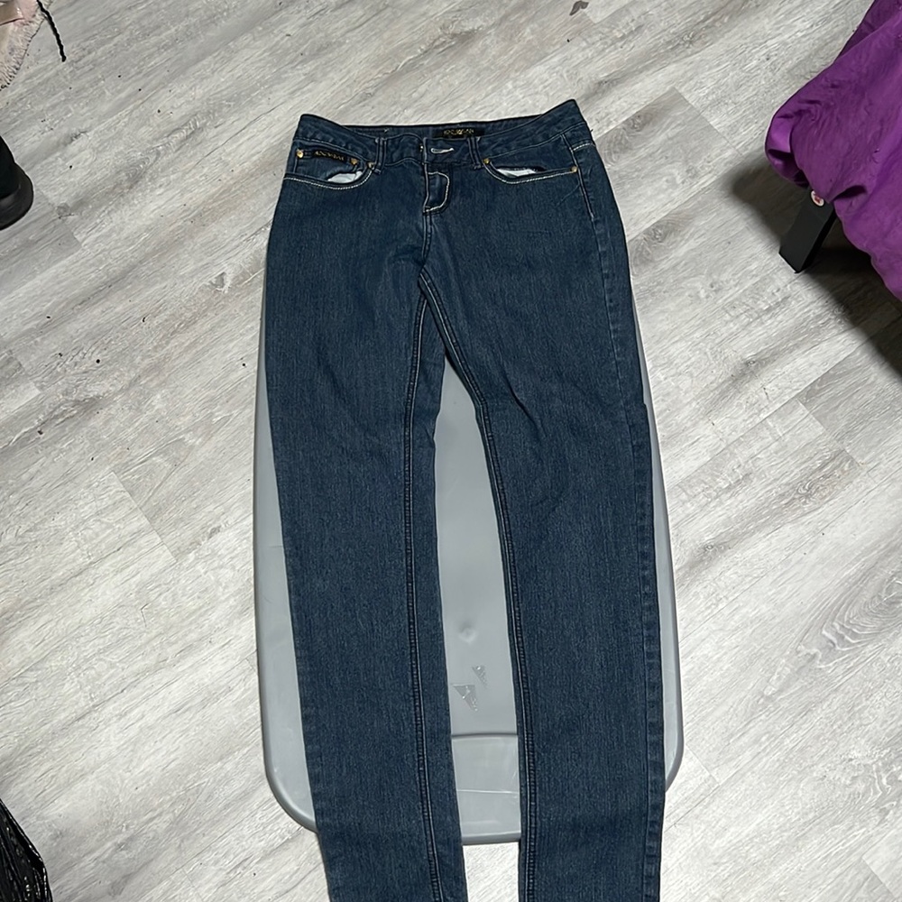 Size 9. Rocawear Jeans.